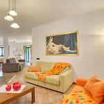 Amazing In With Kitchen Casa vacanze *