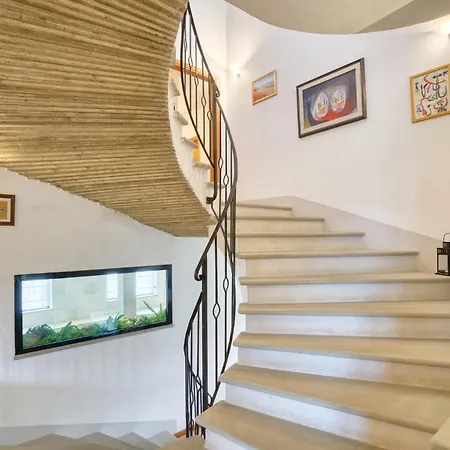 Amazing In With Kitchen